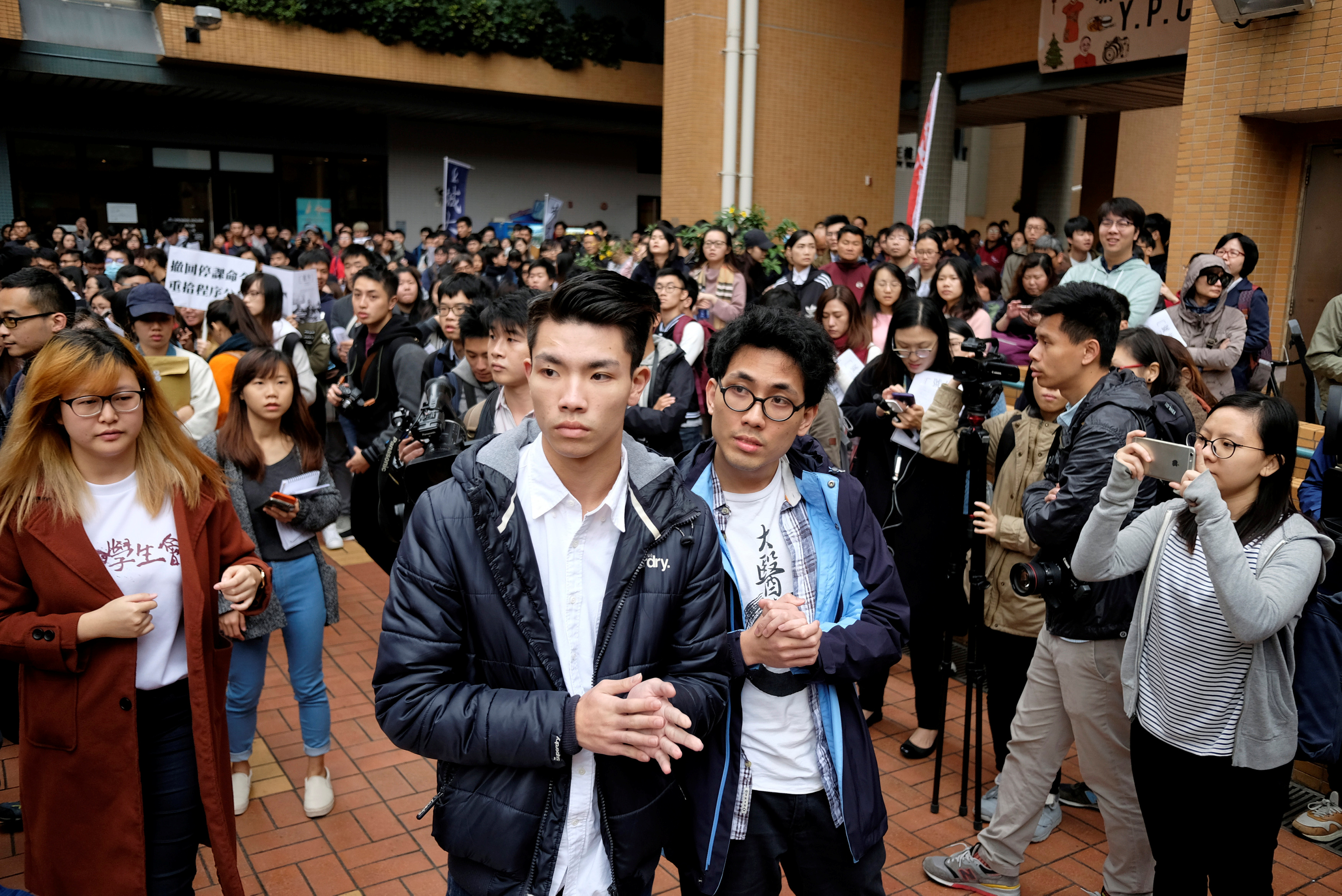 2018-01-26T093320Z_810169057_RC19F4B094D0_RTRMADP_3_HONGKONG-PROTESTS-STUDENTS.JPG