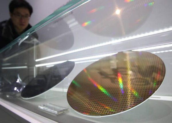 中國晶元曝光 技術遙遙落後 障礙重重