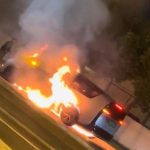 上海理想Mega行駛中突發自燃 現場火勢迅猛 僅剩車架