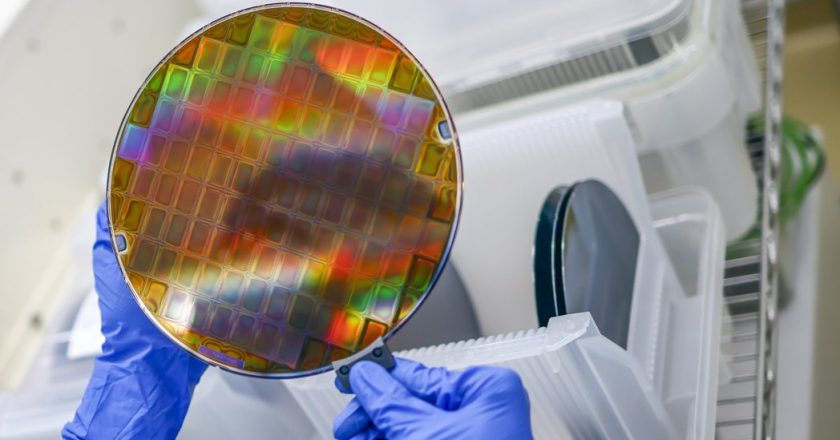 大陆考虑新的晶片行业资金支持 规模最高至2兆元