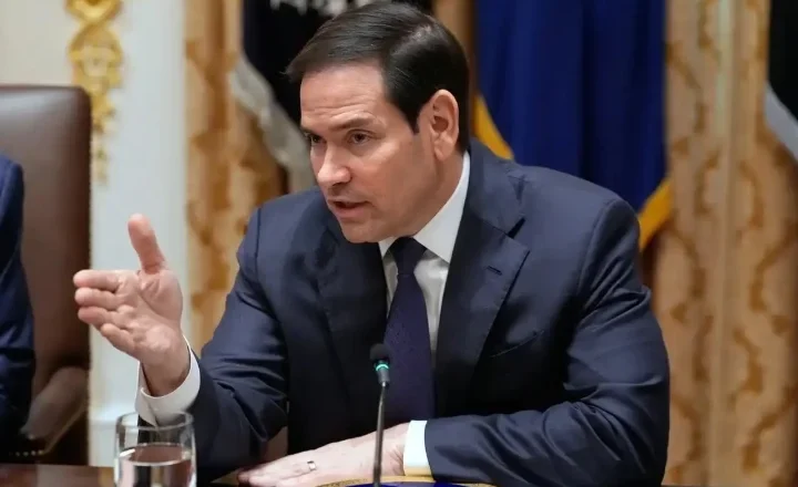 鲁比奥：不会立即入侵，真实目标是购买格陵兰