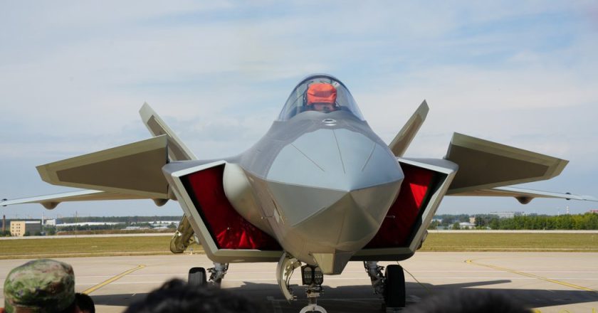 侦查不到歼-20飞恒春上空?陆军事专家透露歼-20隐身方法